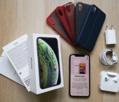 Apple iPhone Xs 64GB Space Gray