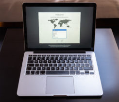 Macbook 13” 2015 i7 / 16 gb ram