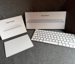 Apple Magic Keyboard + Magic Trackpad