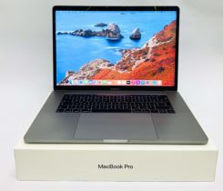 MacBook Pro 15 Tb,i7, 2016,16GB RAM, 512