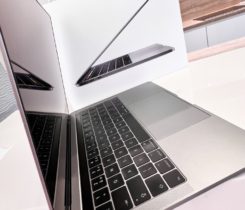MacBook Pro 13.3’ i7 / 16GB /512 SSD /