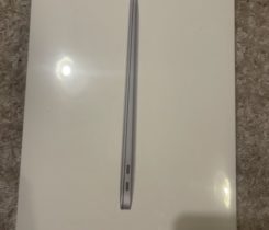 MacBook Air 13in (256GB SSD, M1, 8GB) no