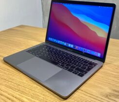 MacBook Pro Retina 13,2017,16RAM,512