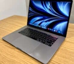 MacBook Pro 15, 2018, i7, 16GB RAM, 256G