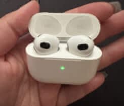 Apple AirPods (3.generace) s MagSafe