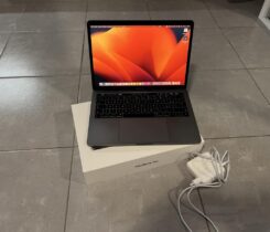 MacBook Pro 13,3” Touch Bar, Space Grey