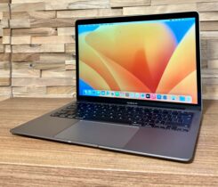 MacBook Air 13,i5,2020, 8GB RAM, 512SSD