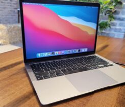 Apple Macbook Air M1 (2020)