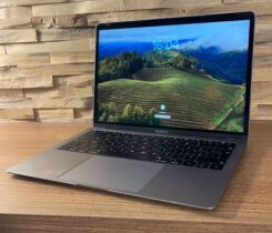 MacBook Air 13, i5,2018,128GB ZARUKA