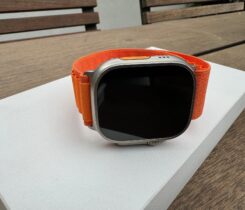 Apple Watch Ultra + oranžový alpský tah