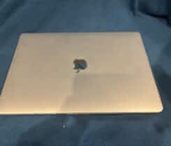 Macbook PRO 13, čtyřjádro, poslední MAC