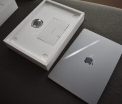 NOVÝ Macbook Air 15" M3 16GB RAM / 512GB