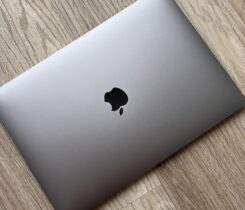 Prodám MacBook Air 2019