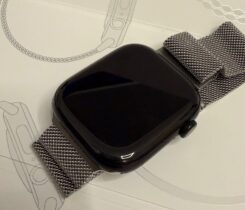 Apple Watch Series 11 46mm Klavírně čern