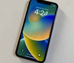 iPhone XR 64 GB – Perfektní stav