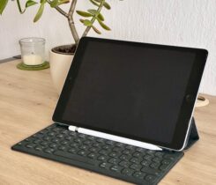 iPad 9 se Smart Keyboard a Apple Pencil