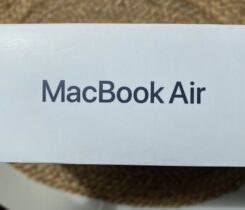 NEW MacBook Air 13" M3, 16GB RAM, 512GB
