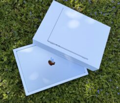 Macbook Air 15 2025 16/256gb s M4