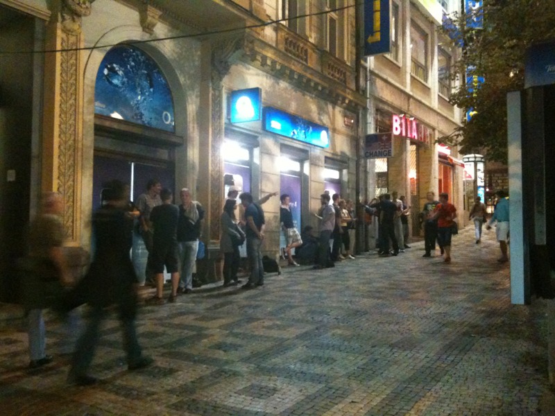 iPhone 4 zahájení prodeje