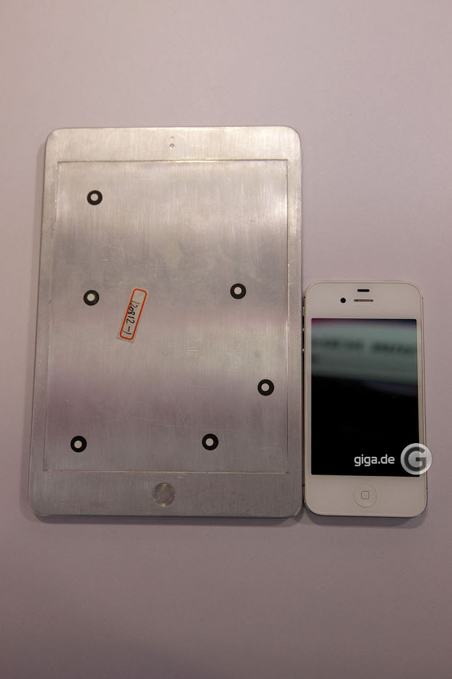 ipad mini mockup with iphone