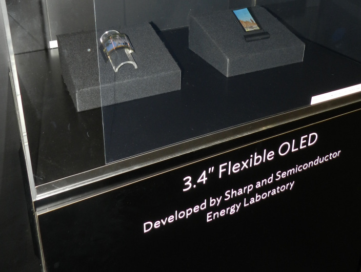 flexible-oled-sharp-igzo