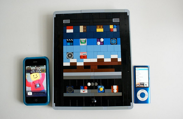 lego iphone ipod display
