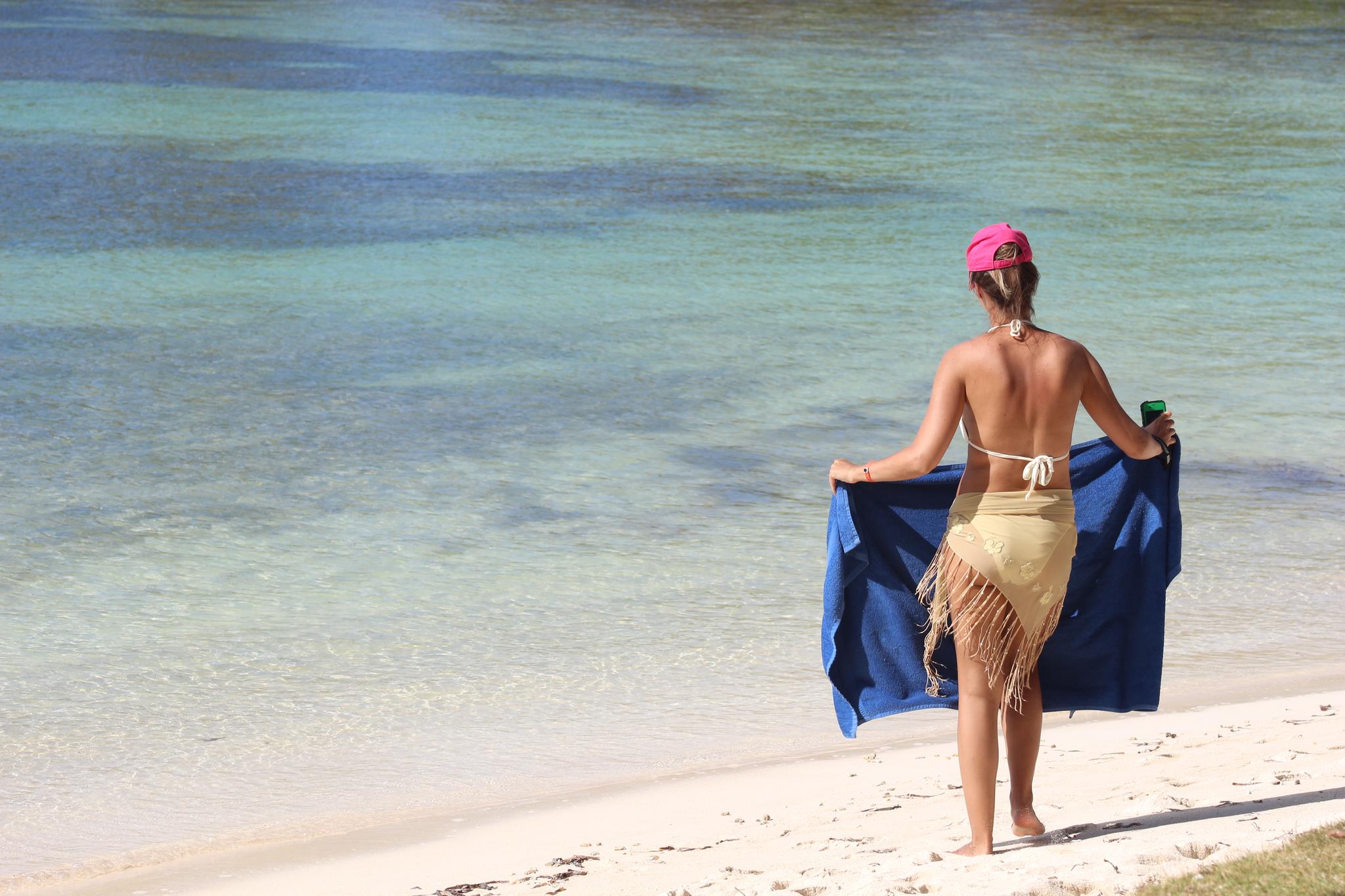 919065_361240343982112_1764323440_o