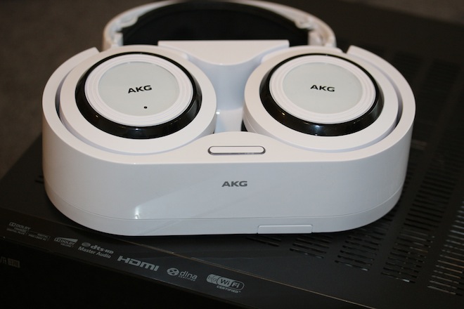 akg headphones docking station