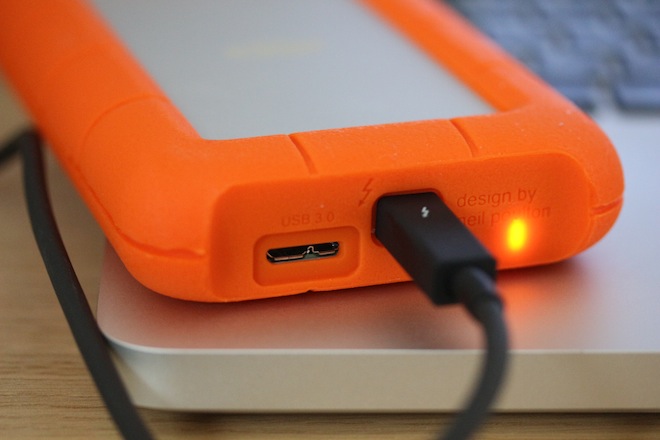 orange hard drive usb connection