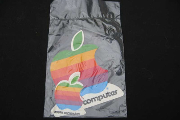 Macintosh_128K_unboxing