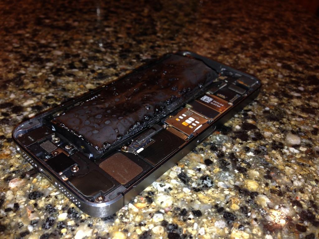 iphone-5s-fire iphone-5s-fire