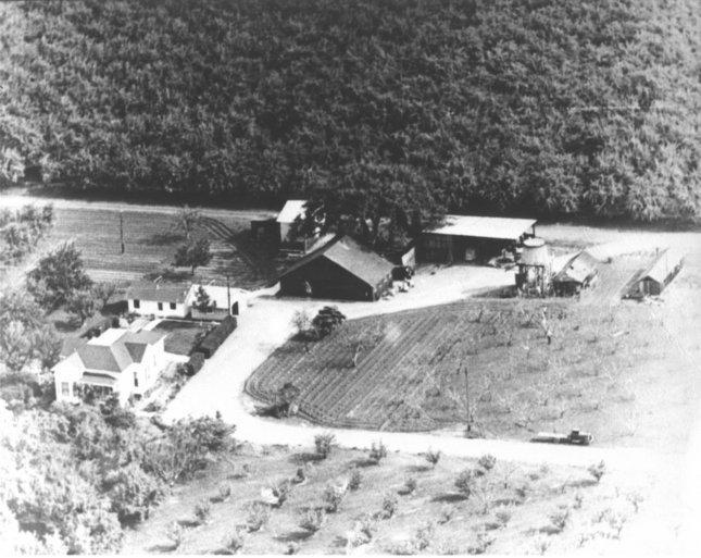 20141212__1214barn11