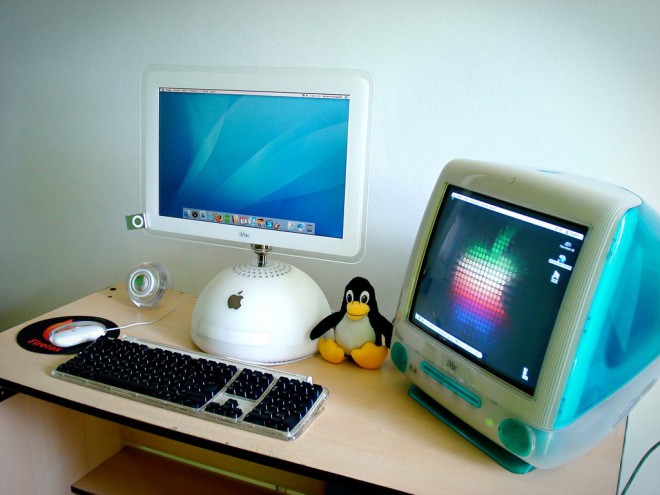 the-2002-imac-g4-left-was-nicknamed-the-ilamp-thanks-to-its-design-the-floating-lcd-monitor-was-adjustable