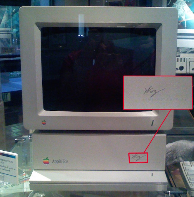 the-apple-iigs-was-released-at-the-end-of-1986-technically-it-wasnt-a-mac-but-is-still-interesting-because-apple-co-founder-steve-wozniak-put-his-signature-on-the-first-50000-units