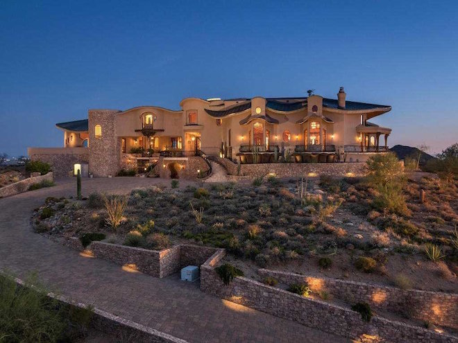 this-675-million-arizona-home-has-a-high-tech-automation-system