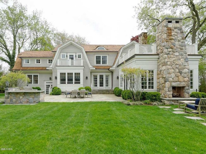 this-homes-lighting-and-sound-systems-are-controlled-by-ipads