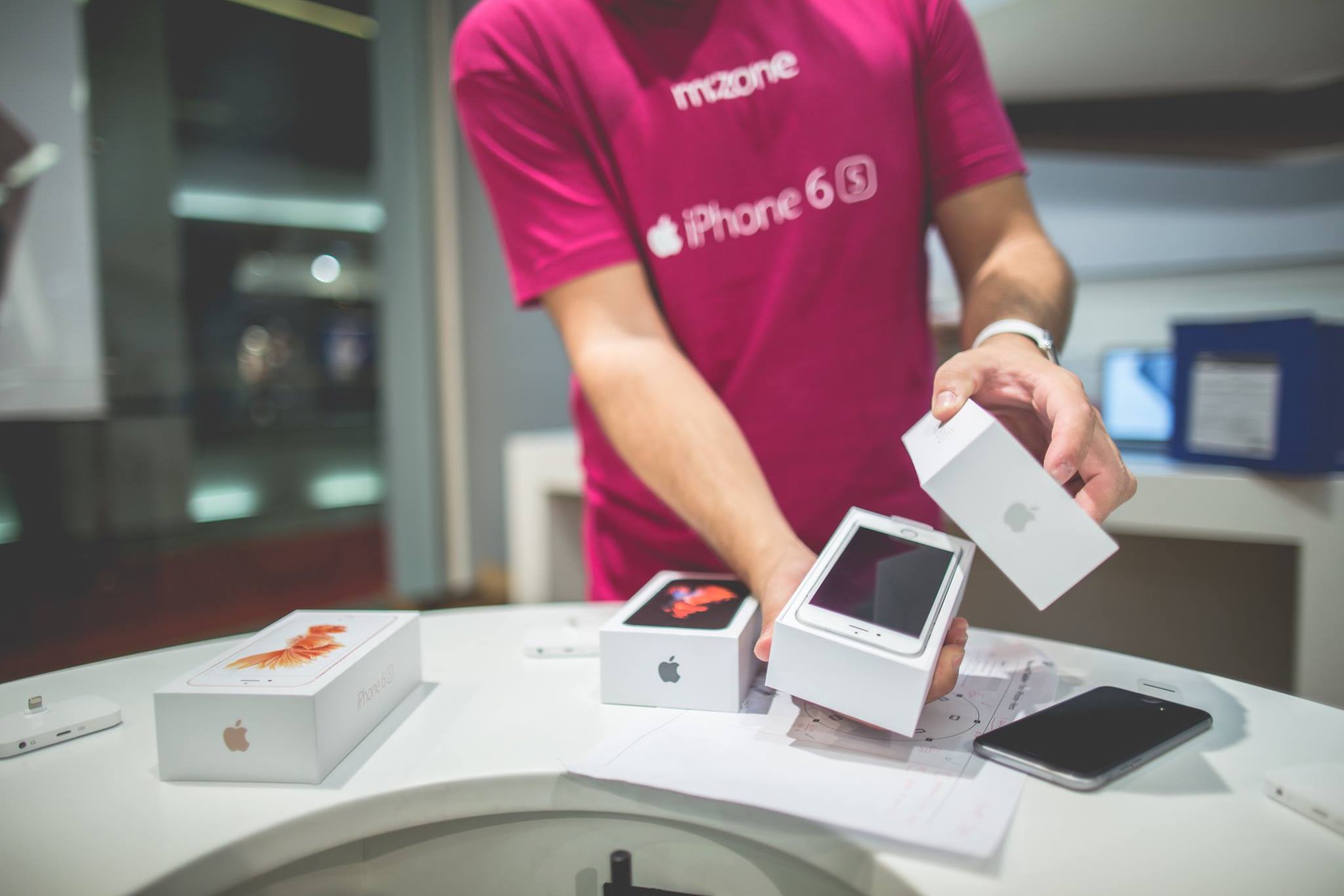 12138308_897175733653575_596053866450040090_o