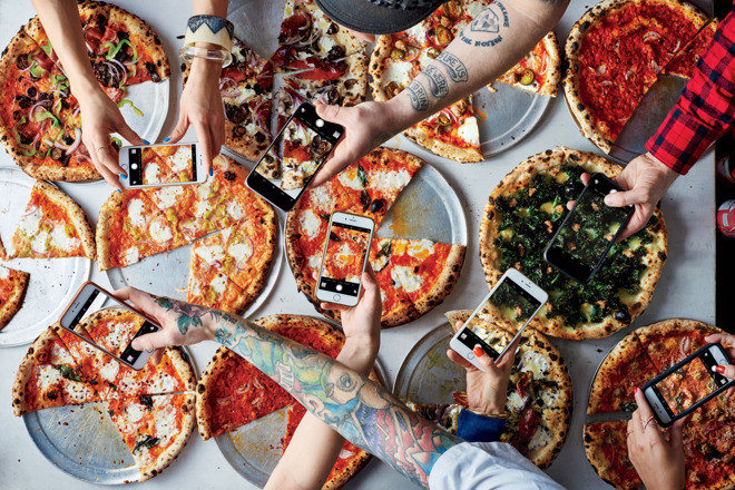 15908-12469-pizza-phone-2-l