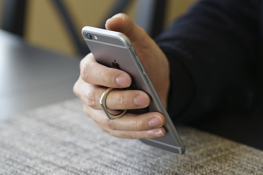 spigen_stylering_hold_main (1)