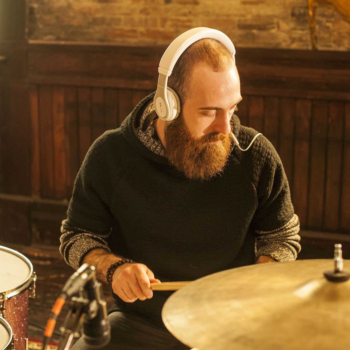 ron-bleeding-keys-lifestyle-8-color-635641779036004000