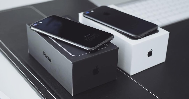 iphone-7-packaging-fb iphone-7-packaging-fb