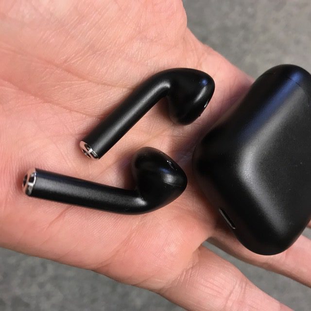AirPod matte black 1