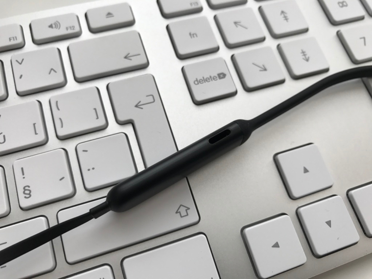 keyboard with black cable