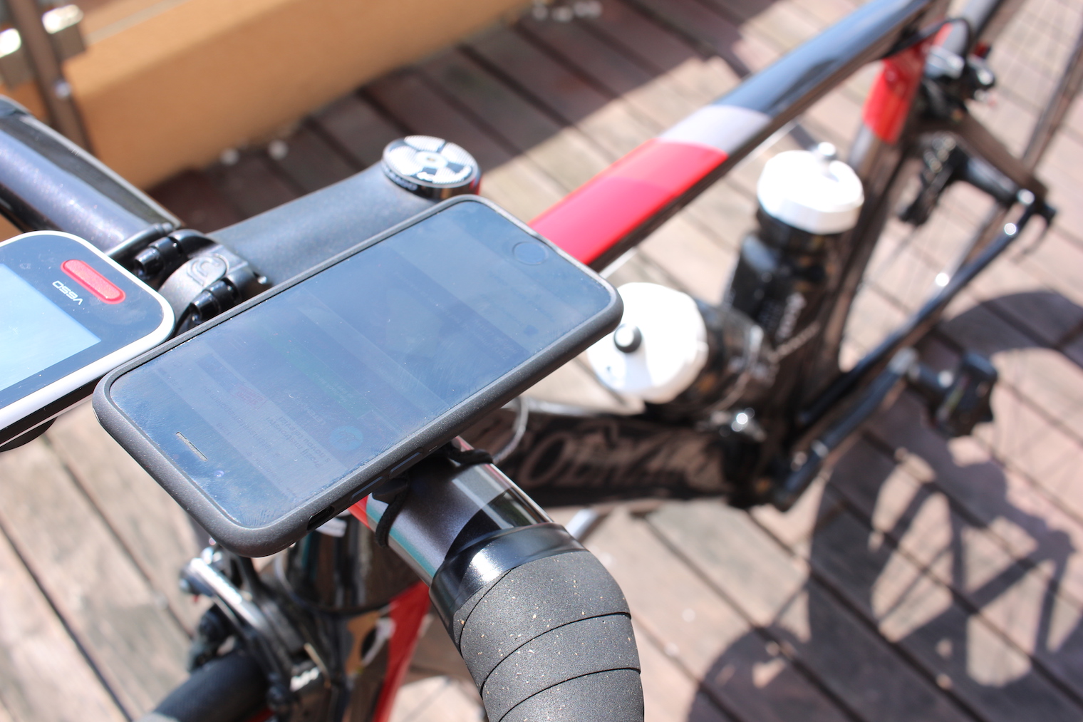 bicycle handlebar with phone mount