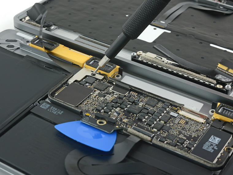 MacBook 2017 teardown 6 MacBook 2017 teardown 6