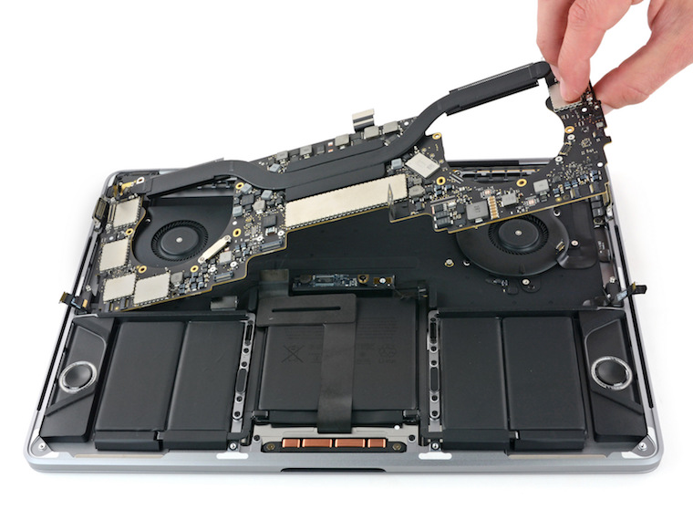 MacBook Pro 2017 teardown 1 MacBook Pro 2017 teardown 1