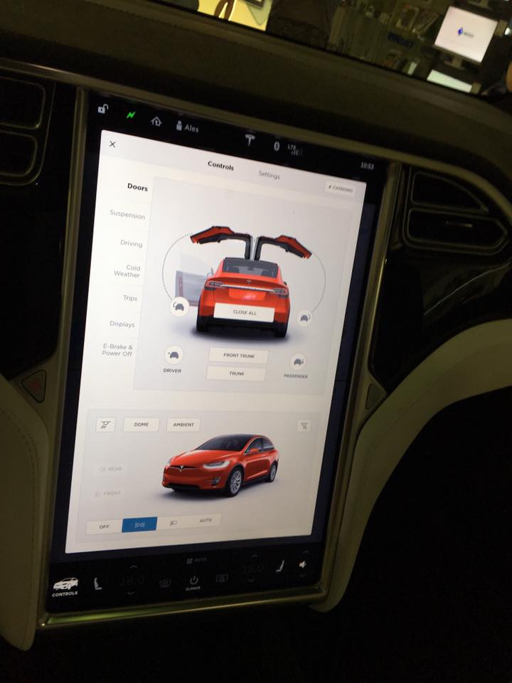 tesla touchscreen controls