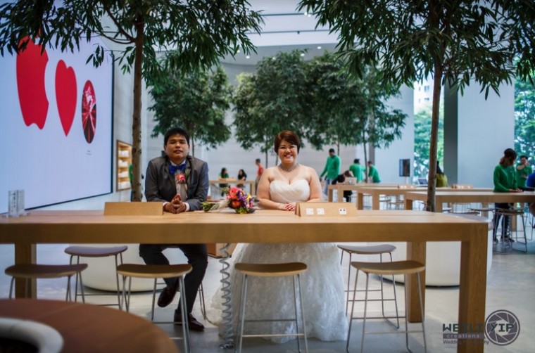 wedding couple sitting store