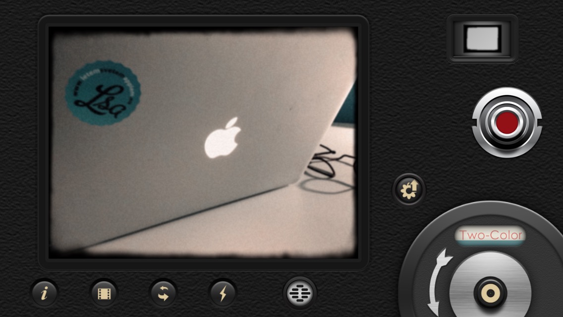 apple laptop xpro effect