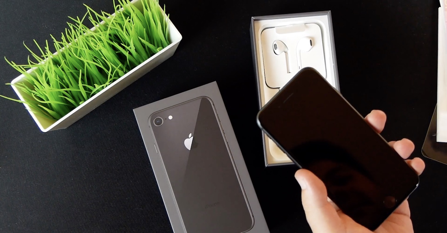 iPhone 8 Space Gray unboxing iPhone 8 Space Gray unboxing